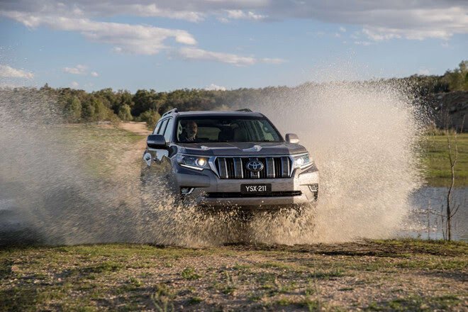 Toyota Land Cruiser Prado VX - Hình 1