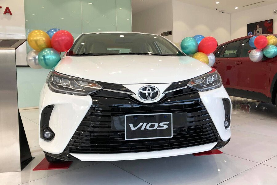 Toyota Vios 1.5E CVT (3 túi khí) - Hình 9